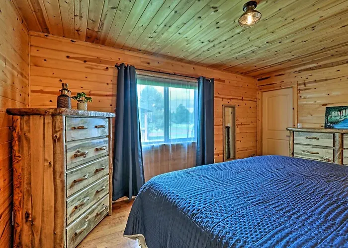9 Mi To Rainbow Lake: Mtn Getaway W/ Bbq! Holiday home *