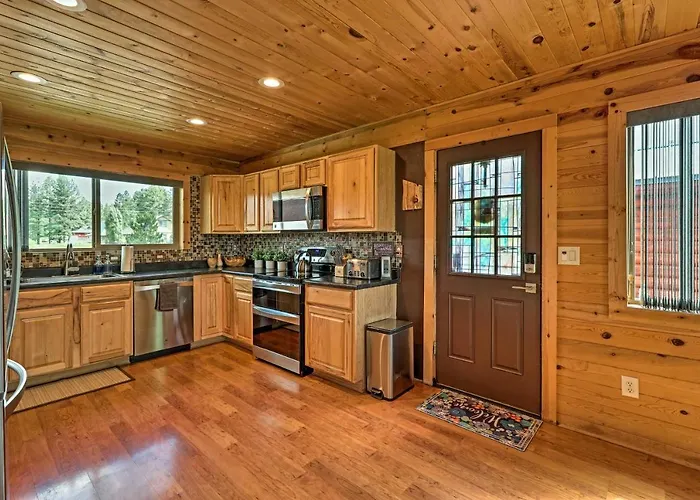 9 Mi To Rainbow Lake: Mtn Getaway W/ Bbq! Holiday home Pinetop-Lakeside