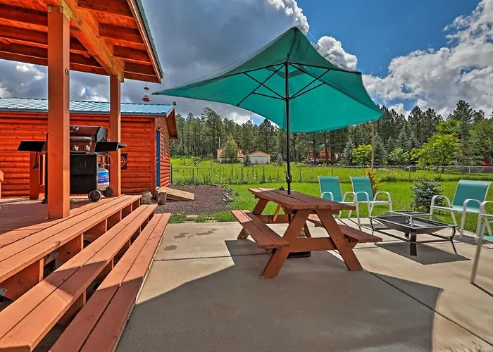 Holiday home 9 Mi To Rainbow Lake: Mtn Getaway W/ Bbq! *
